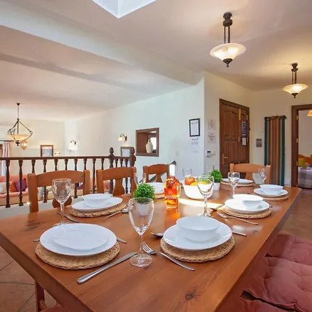 Casa Los Mojones Cuatro - Secluded Yet Central 4 Bedroom - Perfect For Families Вілла *