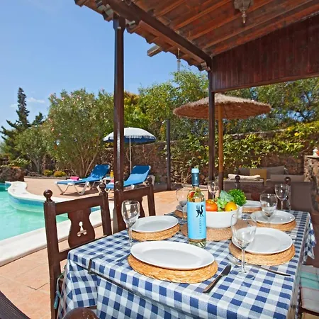 Casa Los Mojones Cuatro - Secluded Yet Central 4 Bedroom - Perfect For Families * Пуерто-дель-Кармен